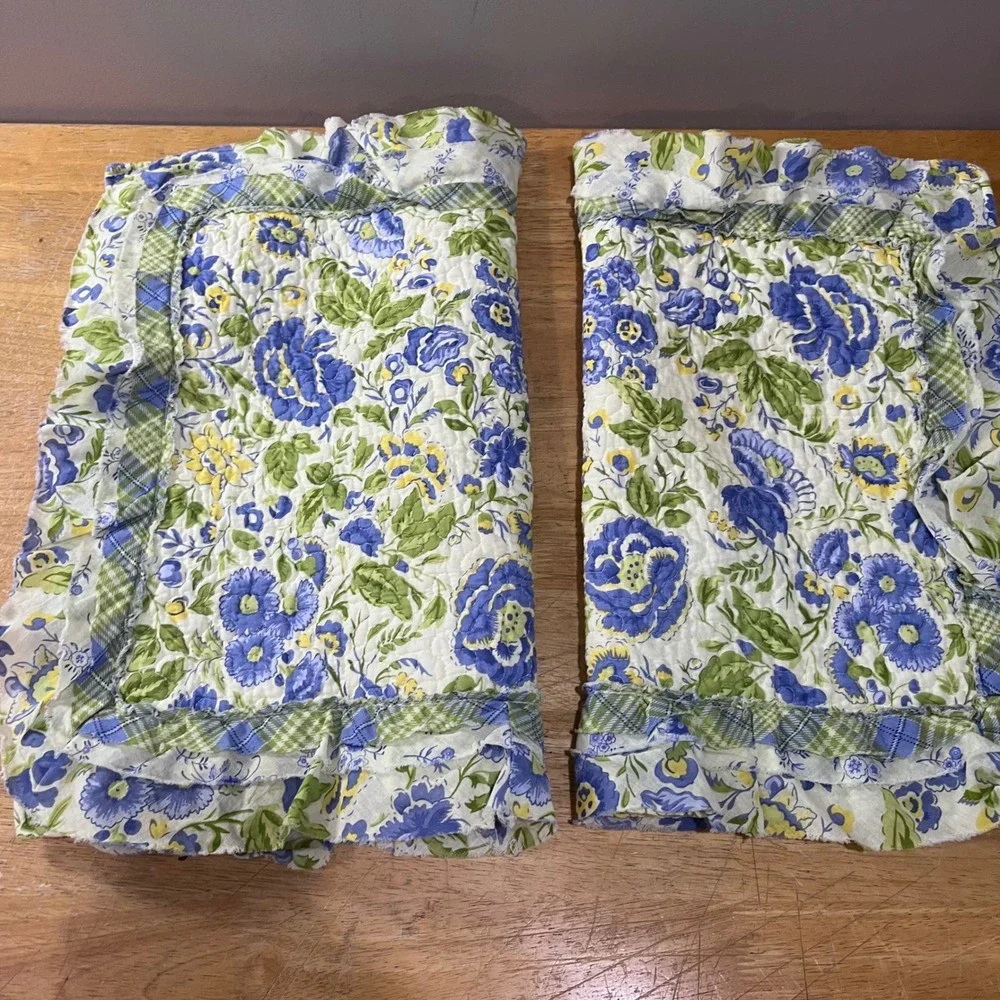 Vtg April Cornell Blue Green Floral Quilted Ruffle (2) Standard Pillow Shams